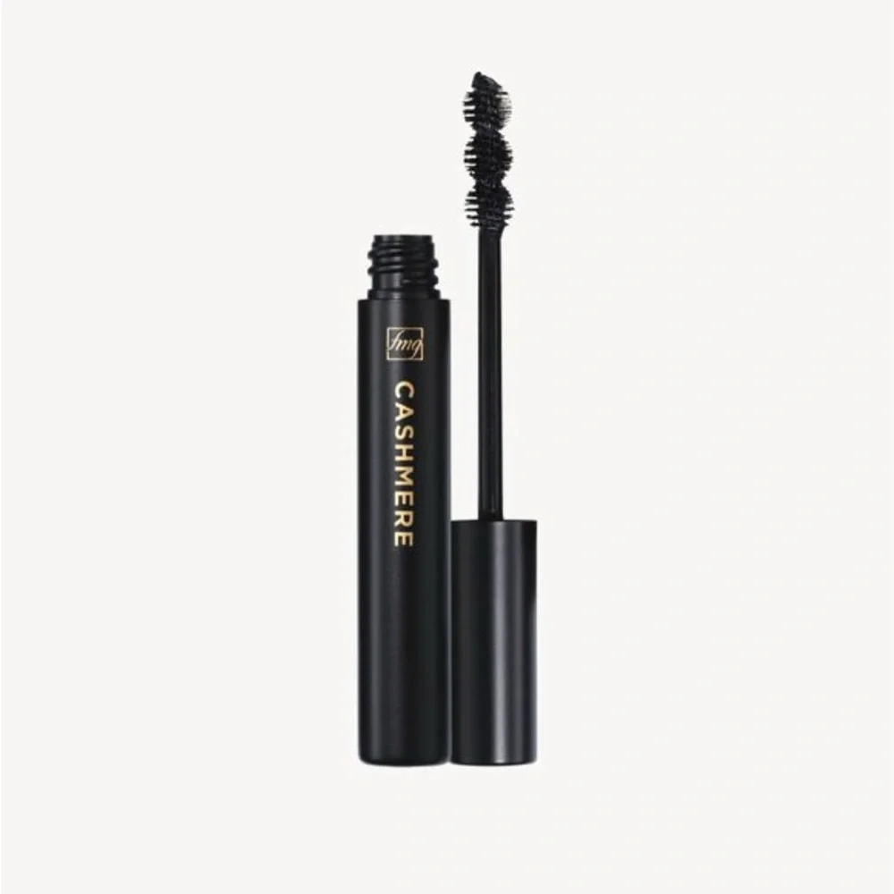 Brand new in Box Avon FMG Cashmere Ultimate‎ Volume Mascara Black